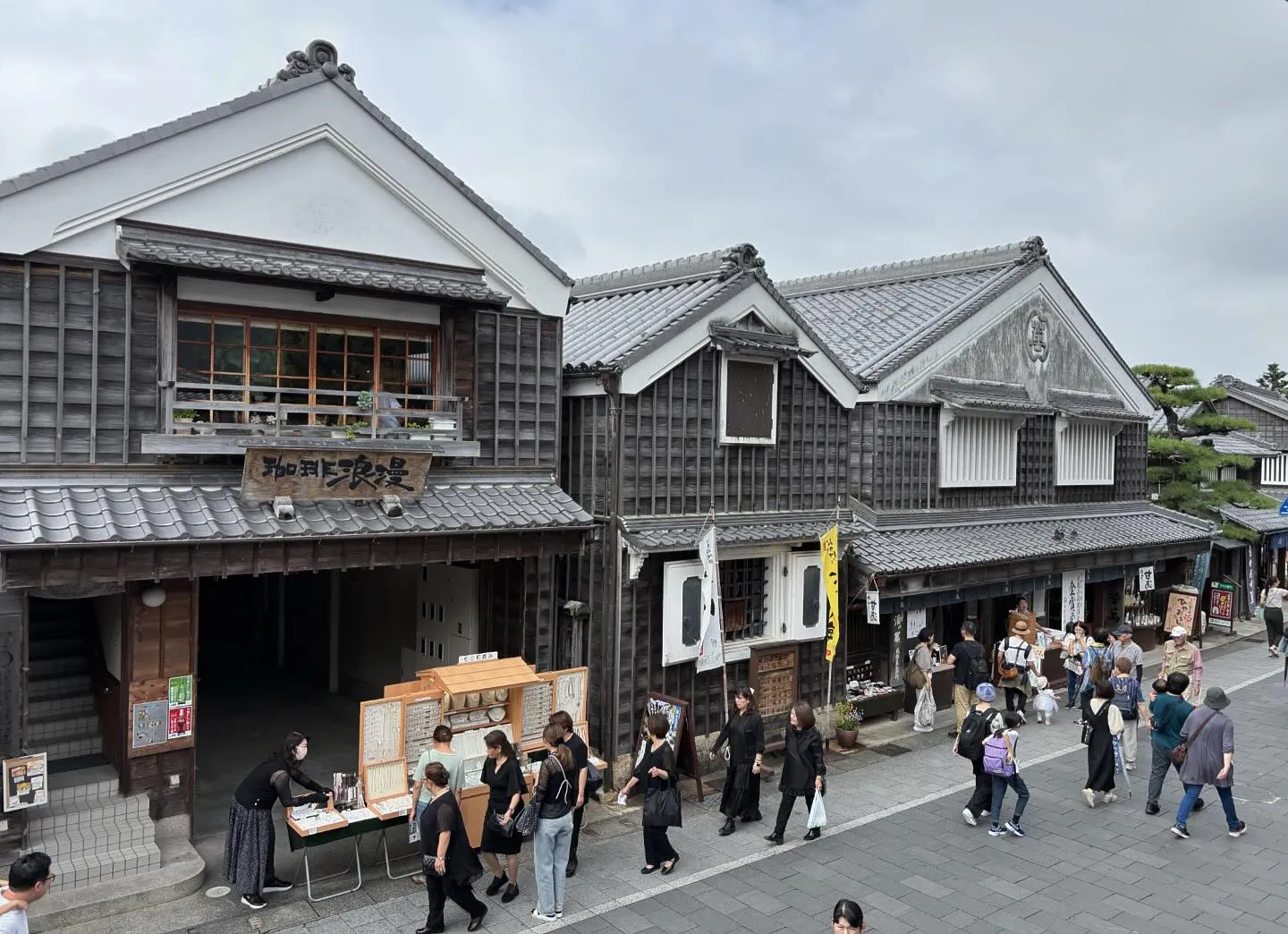 建物と🏯食べ物🍣があれば人が集まる、が私の持論。