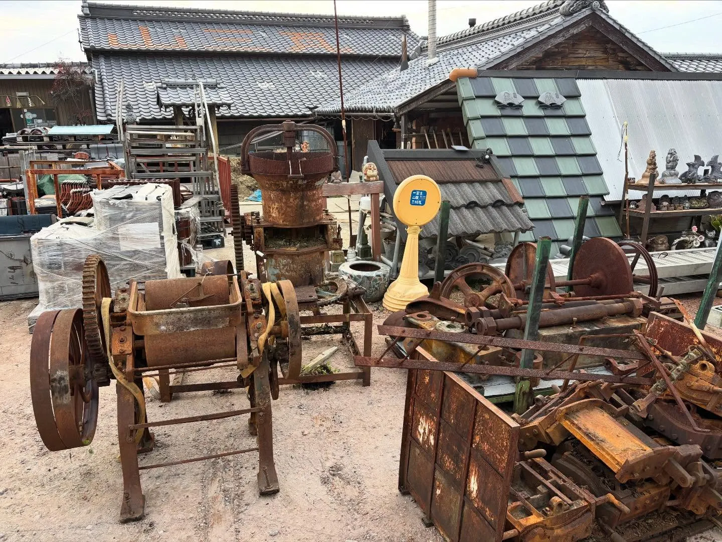 かつてウチで動いてた瓦をつくる機械たち⚙️。