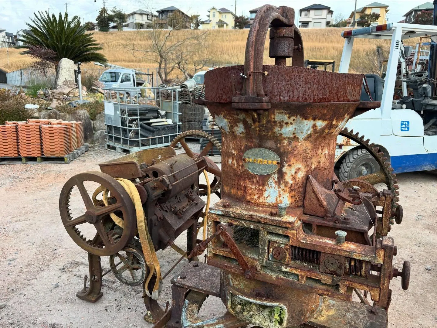 かつてウチで動いてた瓦をつくる機械たち⚙️。